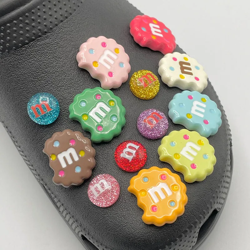 5-10Pcs Fashion Letter M Bean Candy Shoe Charms Fit Child\'s Clogs Funny Colorful Decoration Pins For Sandals Slipper Accessories