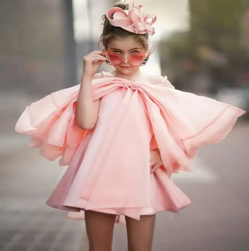 

Customized Pink Flower Girl Dresses For Wedding Satin Off Shoulder With Big Bow Simple Child Evening Party Photo Shoot Prom Gown