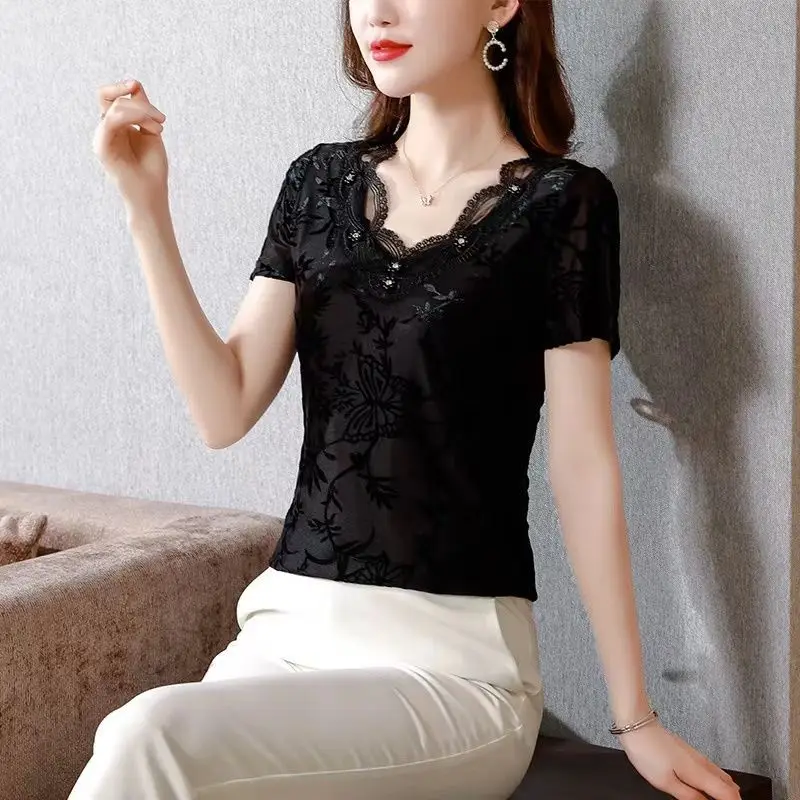 New Summer Women\'s Solid Colors V-Neck Short Sleeve Spliced Lace Loose Thin Temperament Pullovers Fashion Chic Comfortable Tops