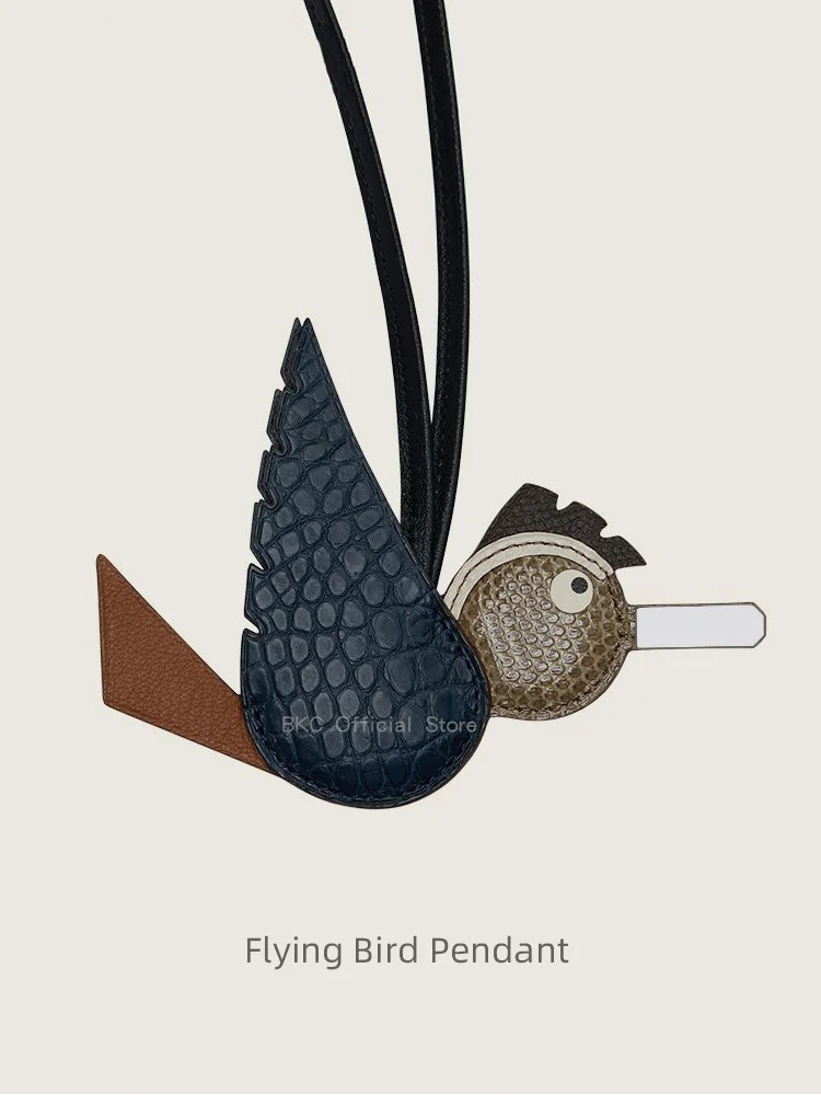 

Подвеска-талисман из кожи крокодила и ящерицы ручной работы для сумок Birkin и Kelly – уникальный дизайнерский аксессуар для сумок класса люкс