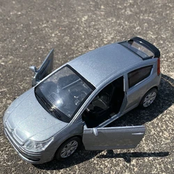 1:32 Citroen C4 SUV modello di auto in lega pressofuso giocattolo in metallo veicoli classici modello di auto collezione di simulazione decorazione regalo per bambini