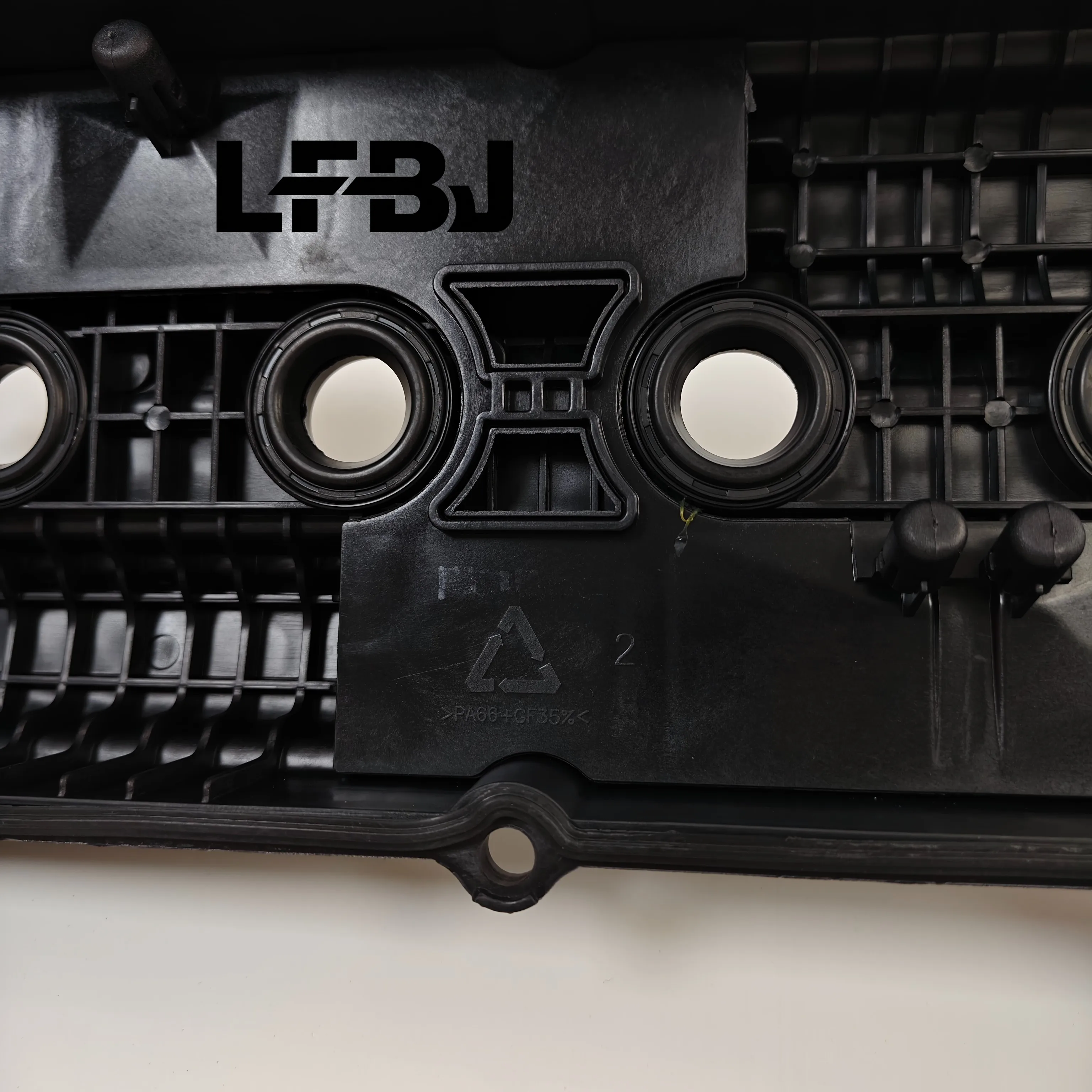 Plastic Valve Cover OEM 1035A872 Auto Spare Parts Fit Dongfeng Joyear 4A9 Series Engine Replacement Accessory