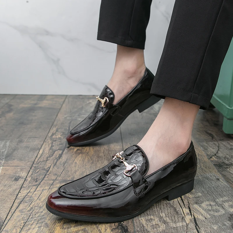 2026 New Style British Casual Korean Version Trendy Night Club Hairstylist Formal Leather Shoes Men Multi-Purpose