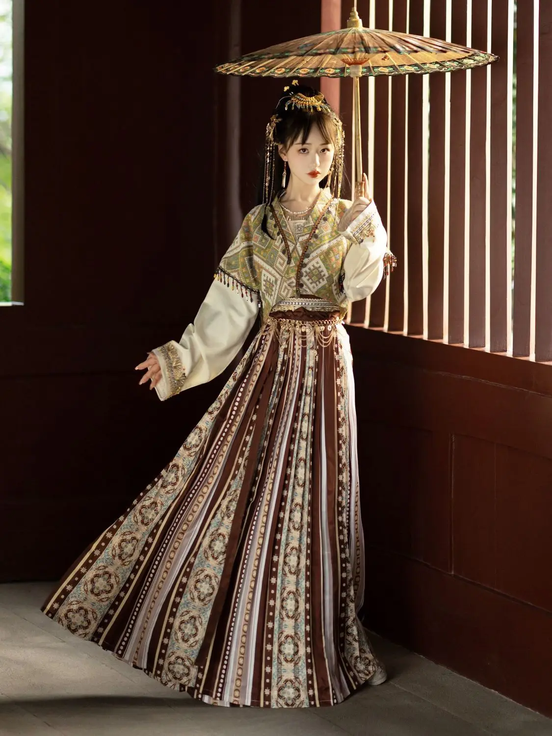 New women's Hanfu Dunhuang exotic style Tang Dynasty Hanfu female ancient style waist-length daily style