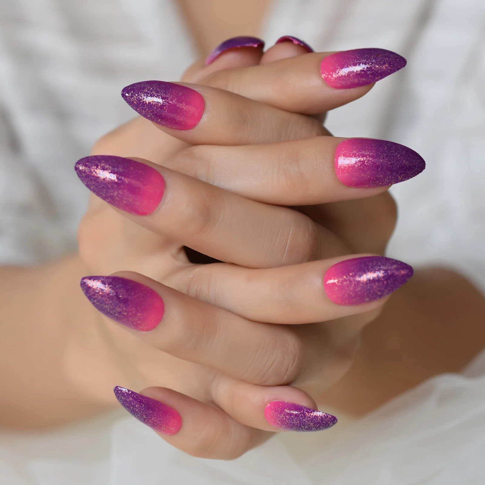 Glossy Ombre Purple Pink Medium Press on Nail Glitter Fake Nail Full Cover Stiletto False Nail Salons Party Wear Tips for Women