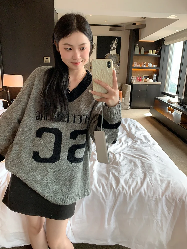 

Женский свитер FANCHOU с V-образным вырезом, весна 2025, свободный крой, дизайн в стиле комбинезона, стройнящий эффект, верхняя одежда, топ для повседневной носки, длинный рукав