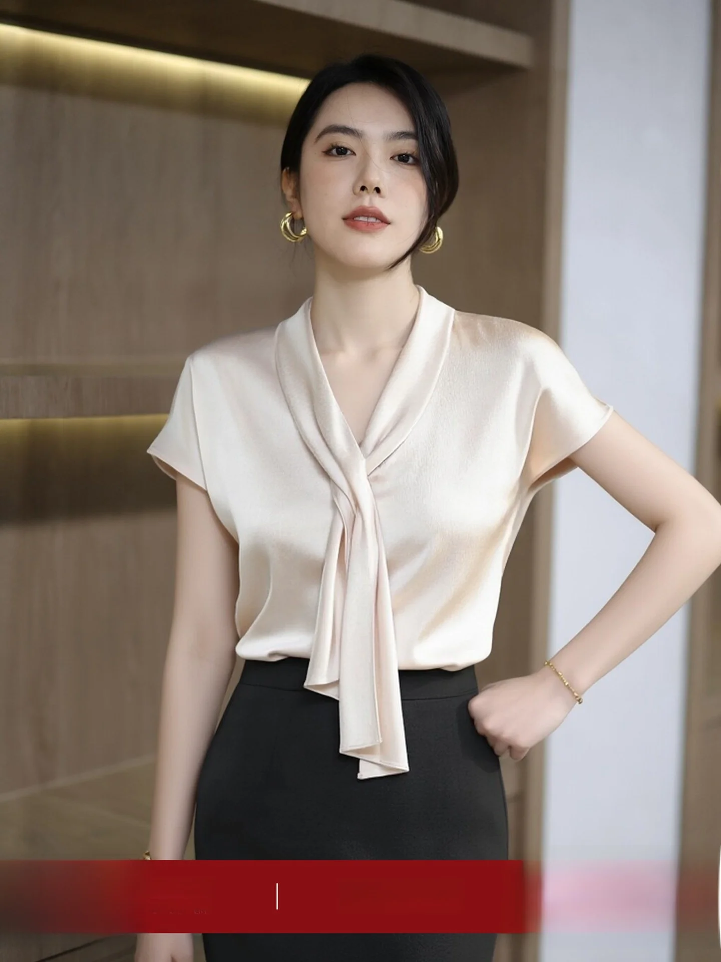 

Elegant V-Neck Silk Satin Short Sleeve Shirt Women Summer Design Sensation Drifting Ribbon Commute Little Flying Sleeve Top