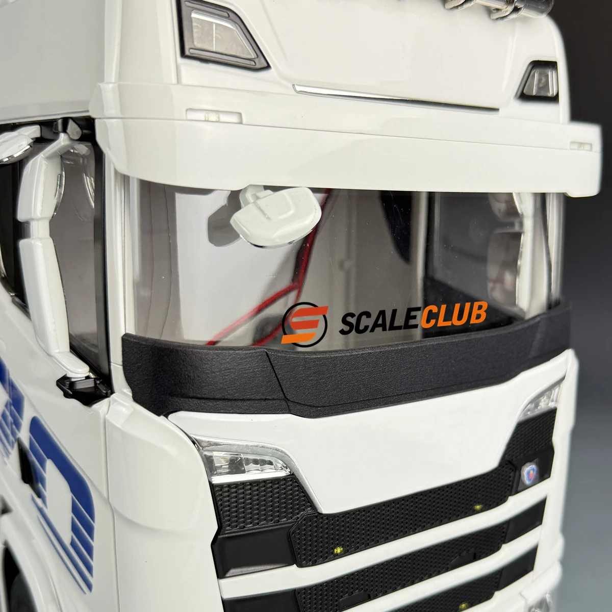 Scaleclub 770S Truck Windshield Bezel For 1/14 Tamiya RC Truck Trailer Scania 770S 56368 56371 Car Model Diy Parts Upgrade Toys