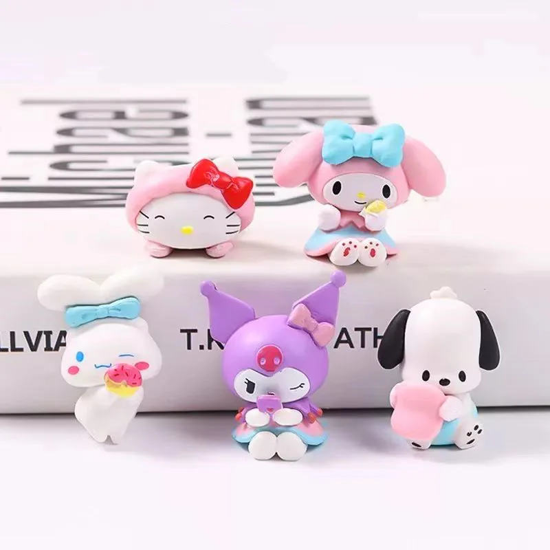 5pcs Figur Aksi Sanrio Cinnamoroll Kuromi Melody Figur Kartun Periferal Kepribadian Lucu Dekorasi Kamar Hadiah