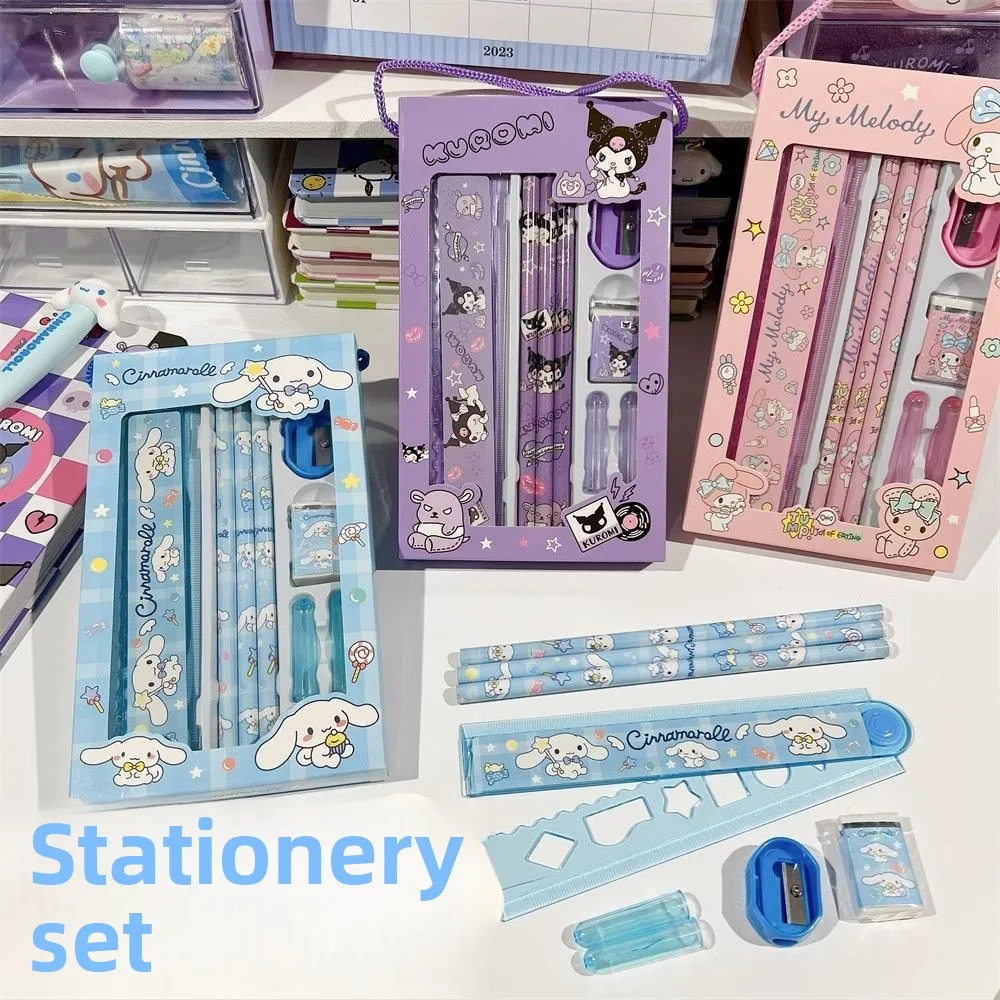 Zestaw artykułów papierniczych w stylu Sanrio, urocze postacie z kreskówek, gumki do mazania i temperówki, pudełko prezentowe, nagroda dla ucznia.