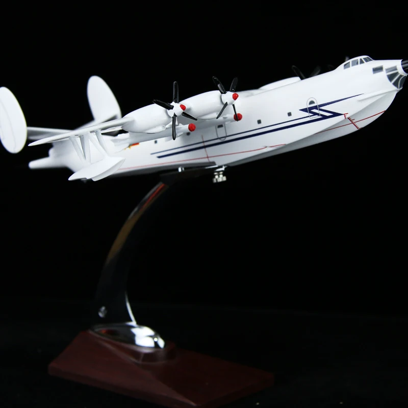 1: 130 Scale Bombardment Five Seaplanes Water Transport Aircraft Air Water Two Flight Modes Aircraft Model Collection Toys Gifts