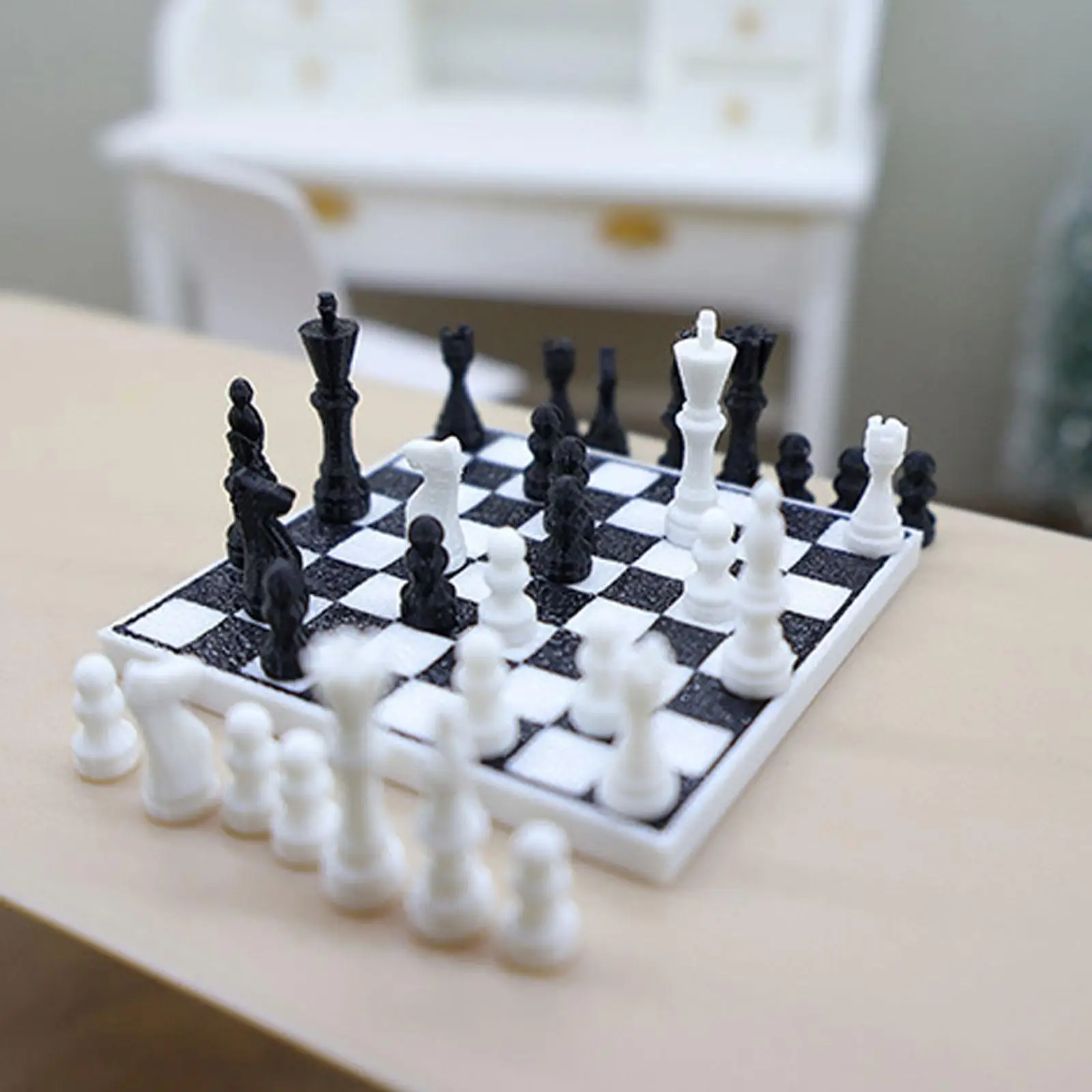1:12 Scale Dollhouse Chessboard, Simulation Accessories Toy, Doll Accessories Decoration for Home Living Room