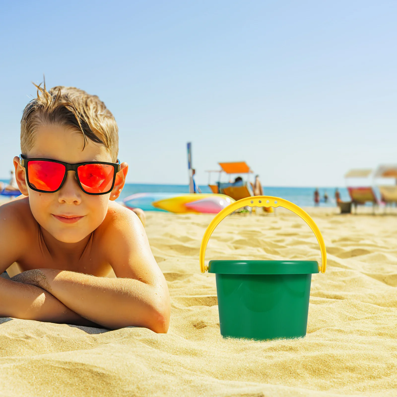 دلو رمل للشاطئ في الهواء الطلق من البلاستيك، متين وخفيف الوزن وغير قابل للانزلاق، دلو صيفي متعدد الأغراض على شاطئ البحر، حفر رمل محمول