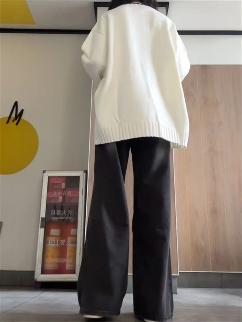 

Women's Lazy-Chic Oversized Long Sleeve Knit Sweater with Color-Block Patchwork Design for Autumn/Winter