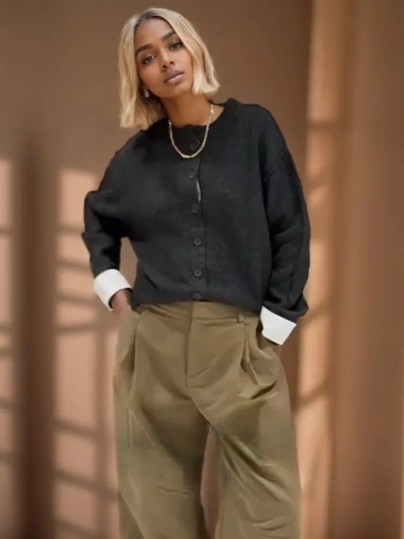 

Autumn Vintage Knitted Sweater Coat for Women Cardigan 2025 New Women'sFashion Stitching Knitted Temperament Jacket Cardigan