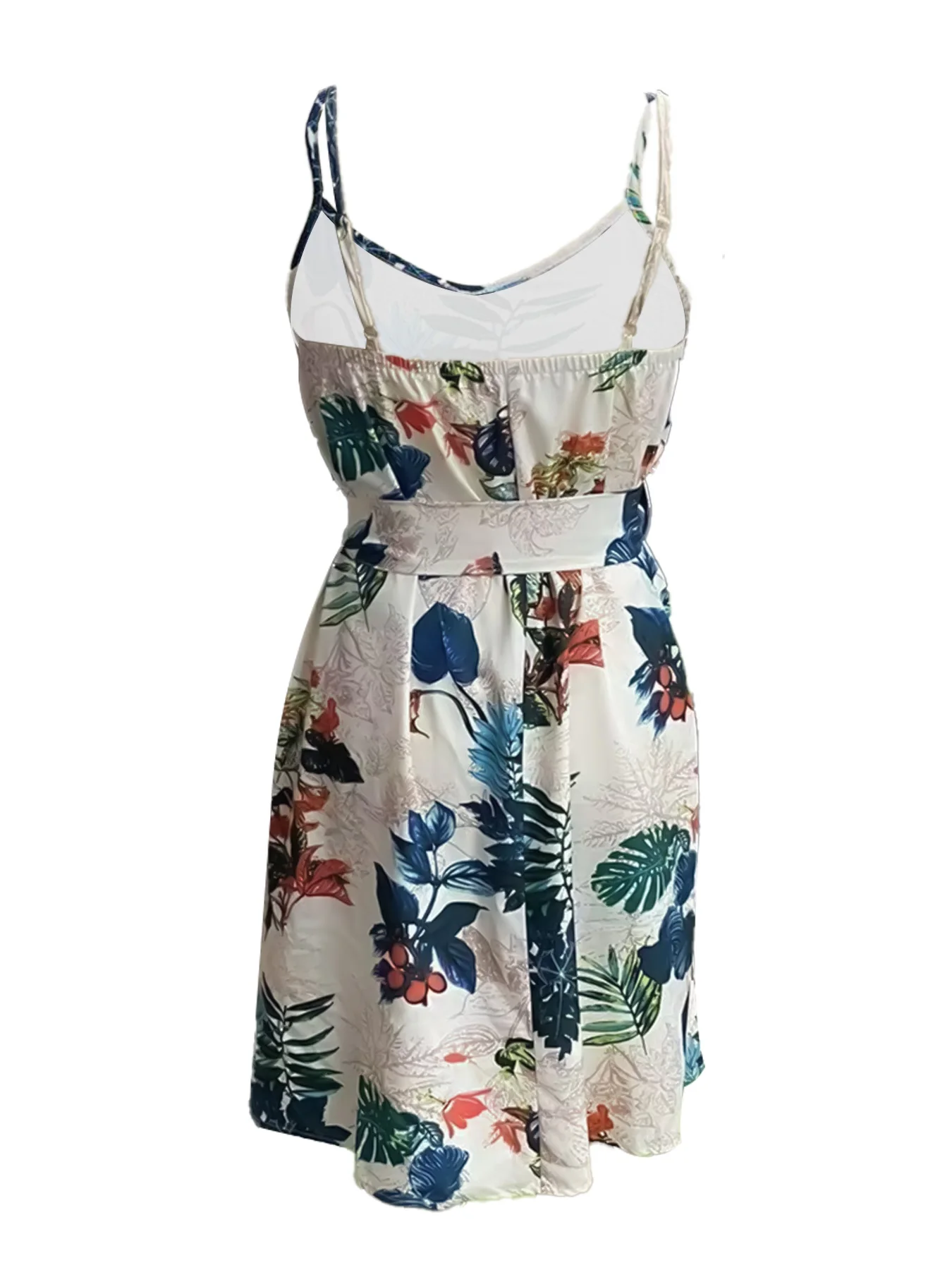 Une robe ceinture pour femme de style bohème, adaptée aux vacances et aux activités de plein air, confortable et à la mode.