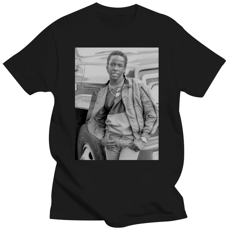 Young Bobby Brown Classic Poster T shirt