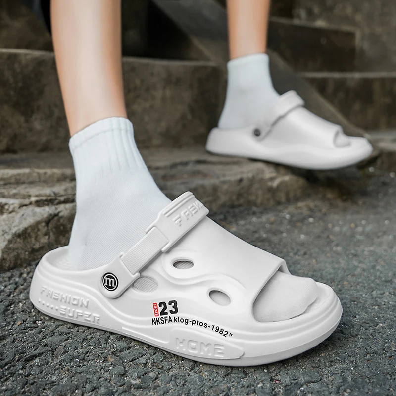 2025 Pantofole da uomo nuove Estate Capispalla per conducente Auto Sabbiatura Spiaggia Sport Pantofole fresche all'aperto Casa antiscivolo Alla moda