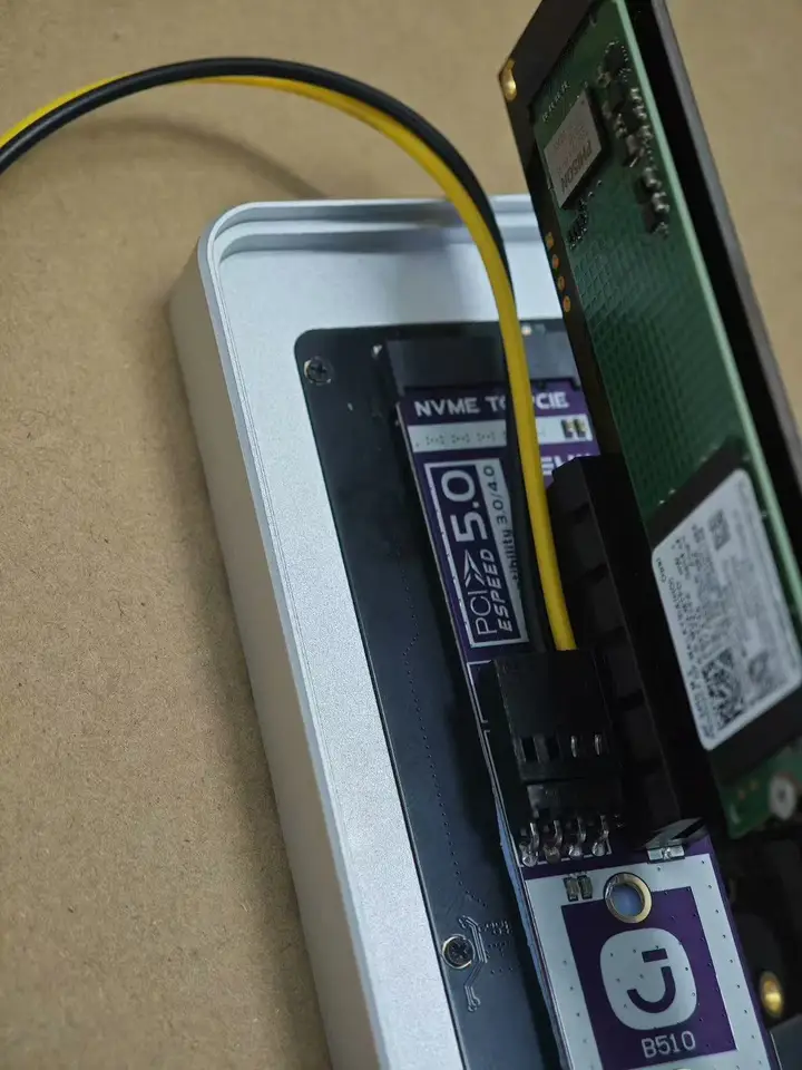 Thunderbolt 4 to PCI 5.0 Expansion Dock with DMA Support