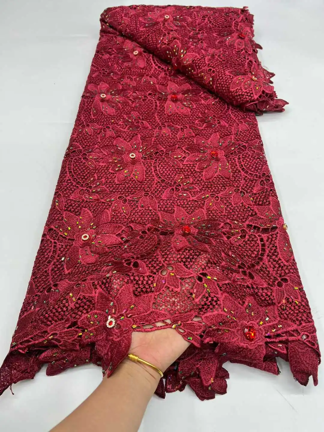 

Высококачественная африканская нигерийская вышитая кружевная ткань с камнями, водорастворимый тюль, гипюр с пайетками для свадебных и праздничных платьев, 5 ярдов
