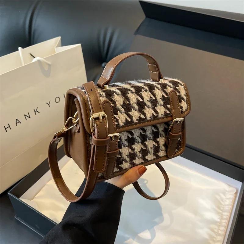 Japanese Style Plaid Cloth Handbag Designer Crossbody Phone Bag For Women Small Square Bag Purse Versatile Flap Messenger Bag