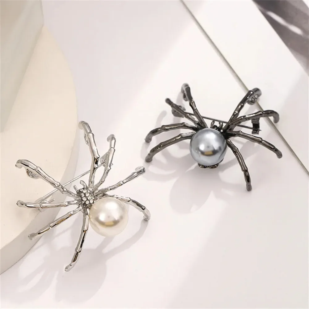 Punk Spider Pearl Brooches for Men Women Exaggerated Insect Pins Fashion Animal Jewelry Clothing Accessories Party Gifts