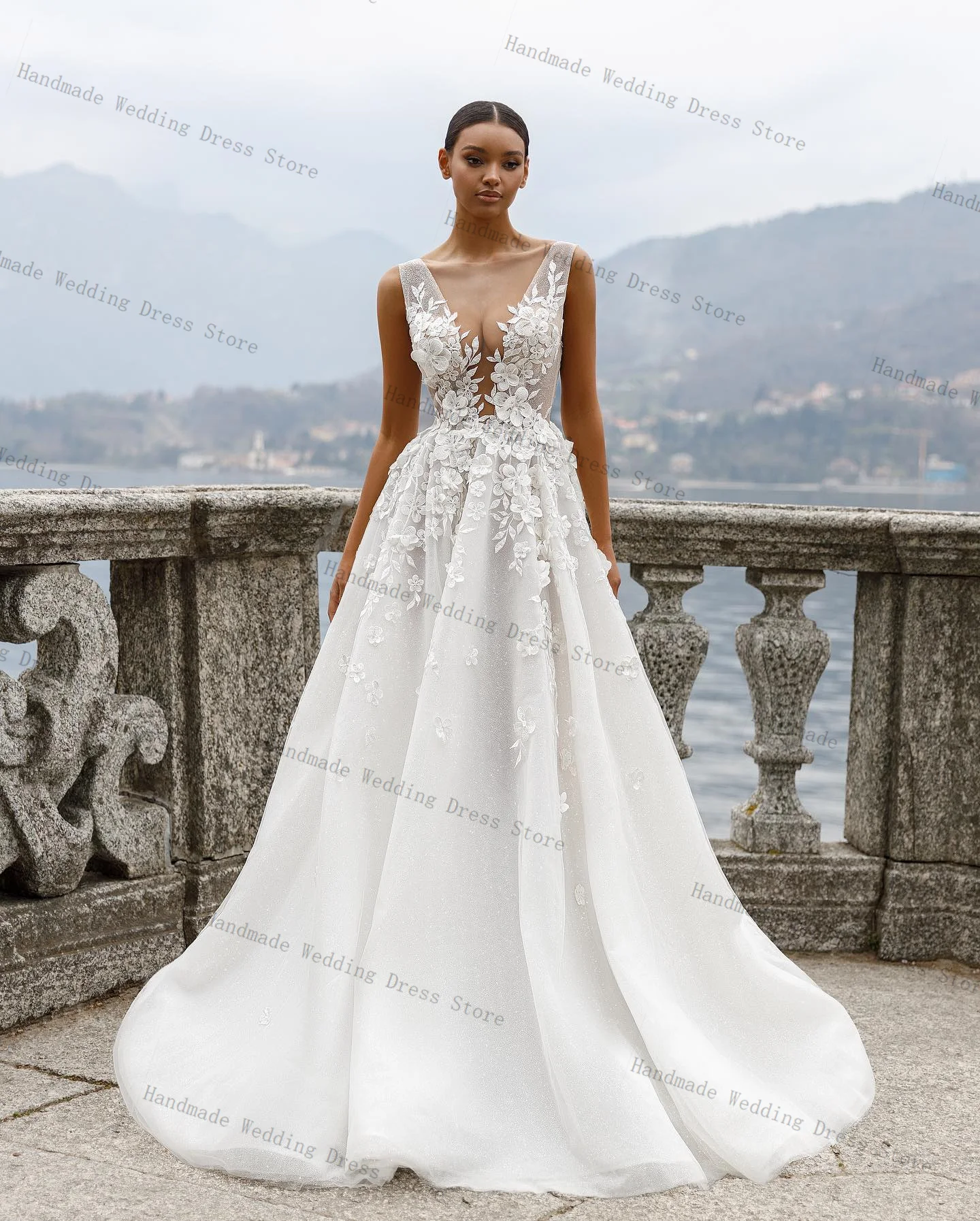 

White Lace Wedding Dress Sexy Sheer Neck Sleeveless Appliqued Bridal Gown Sweep Train Customized Robe de mariée