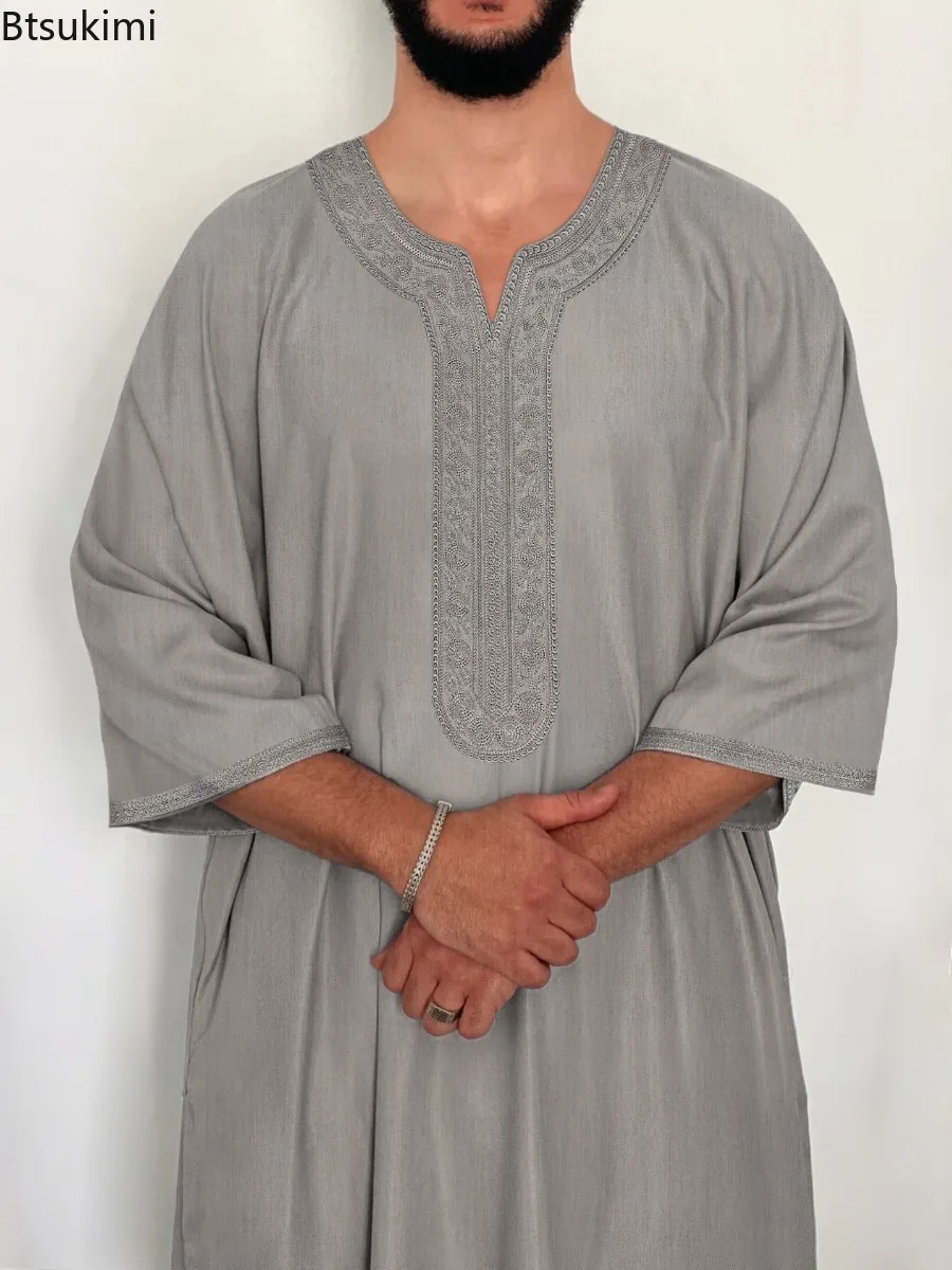 

Eid Middle East Kaftan Muslim Men Dress Ethnic Style Loose Embroidered Robe Arab Islamic Clothing Casual Abayas Men Jubba Thobe