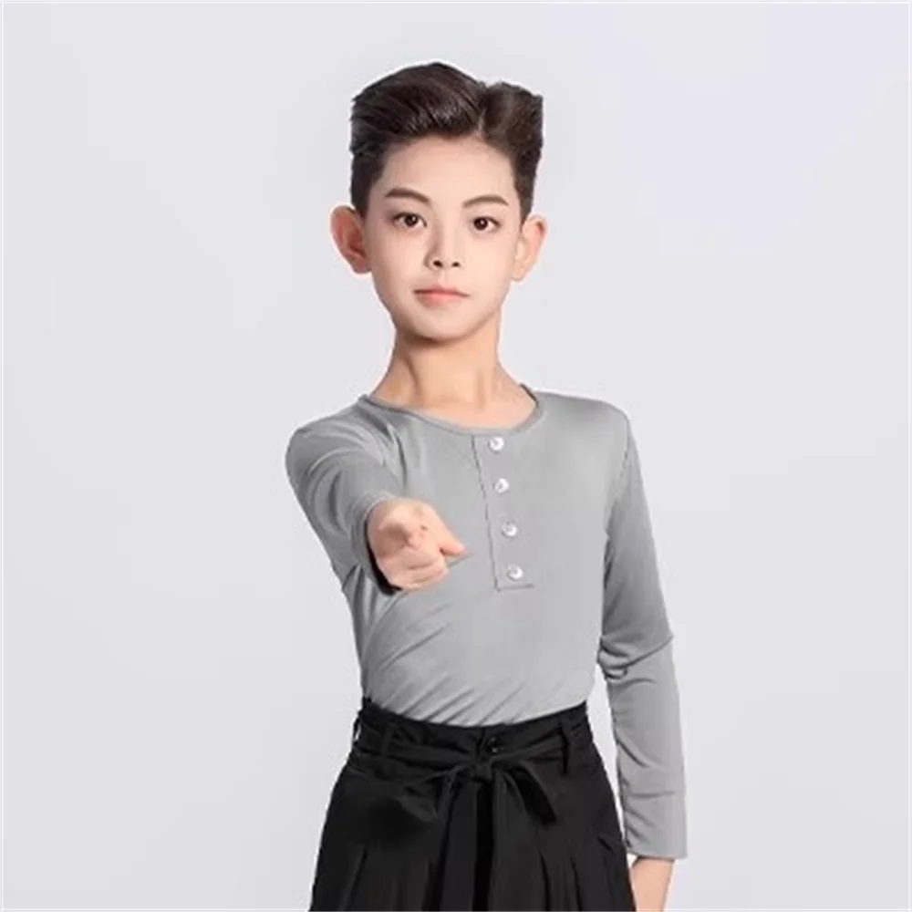 เสื้อเต้นรำแบบละตินติดกระดุมเสื้อเต้นรำสำหรับเด็กเสื้อผ้าเต้นรำบอลรูมสีขาวเสื้อผ้าเต้นซัลซ่า/ชา/รุมบ้าเด็กชายแขนยาวใหม่