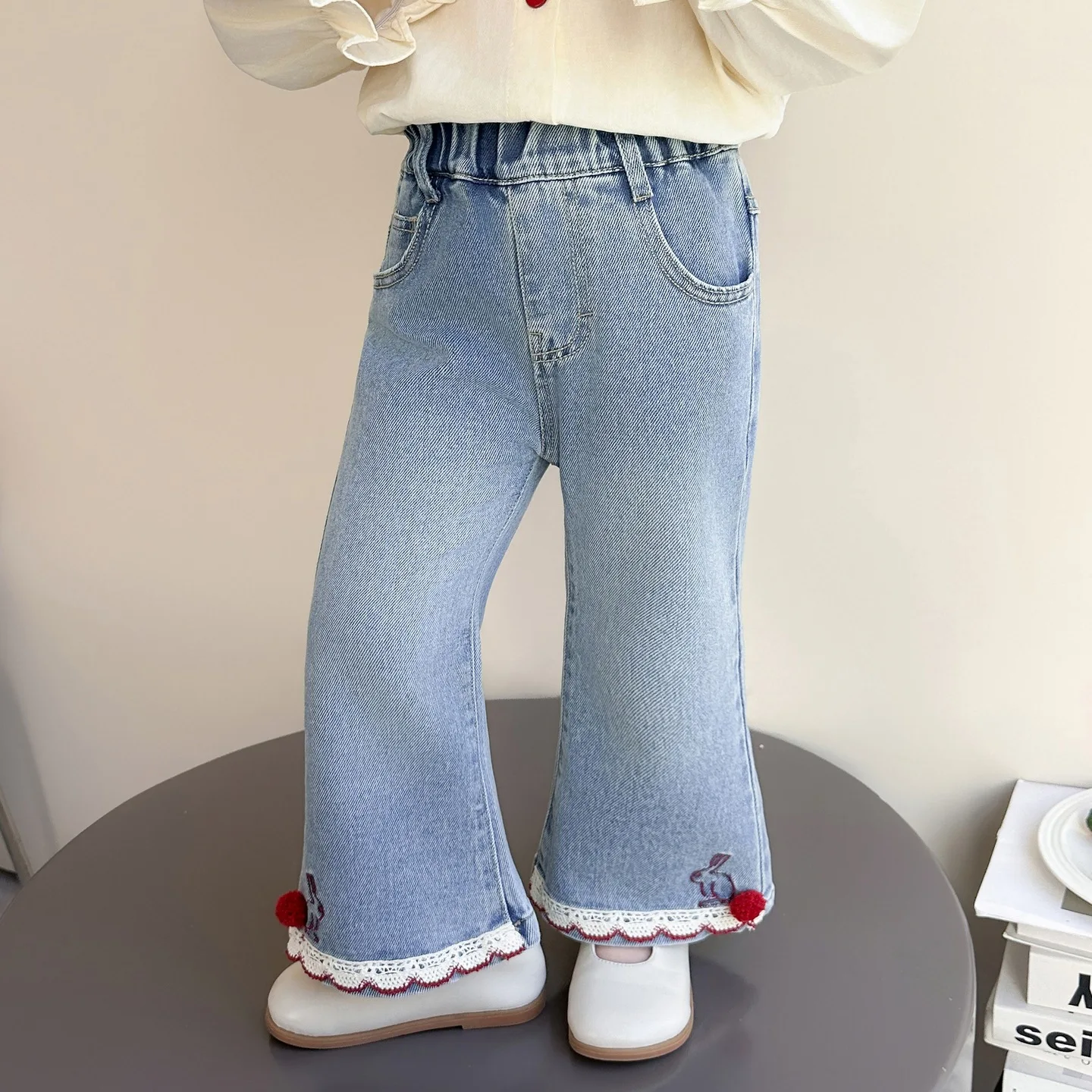Girls' Rabbit Pom-pom Denim Jeans 2026 Spring New Lace Hem Slight Flare Pants
