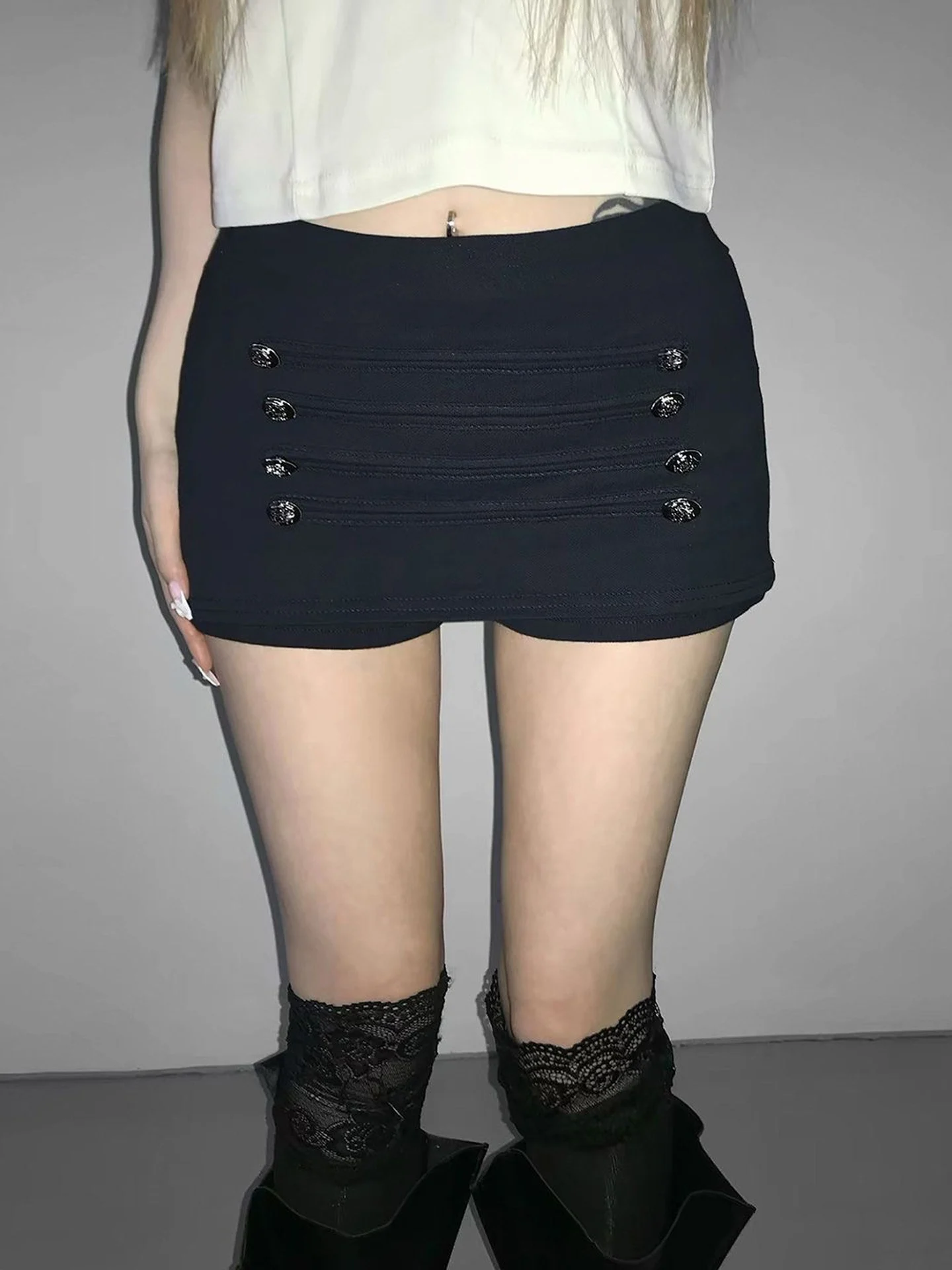 High Waist Metal Double Button Short Skirt Women's Style Korean Commute Slim Fit Sexy Butt Covering  Skirt for Autumn
