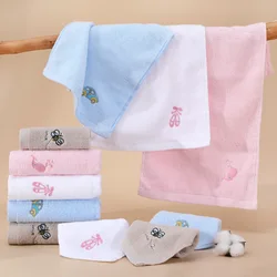 4pcs/lot Pure cotton small square towel 25*25cm cartoon embroidery baby hook towel children face towel gift