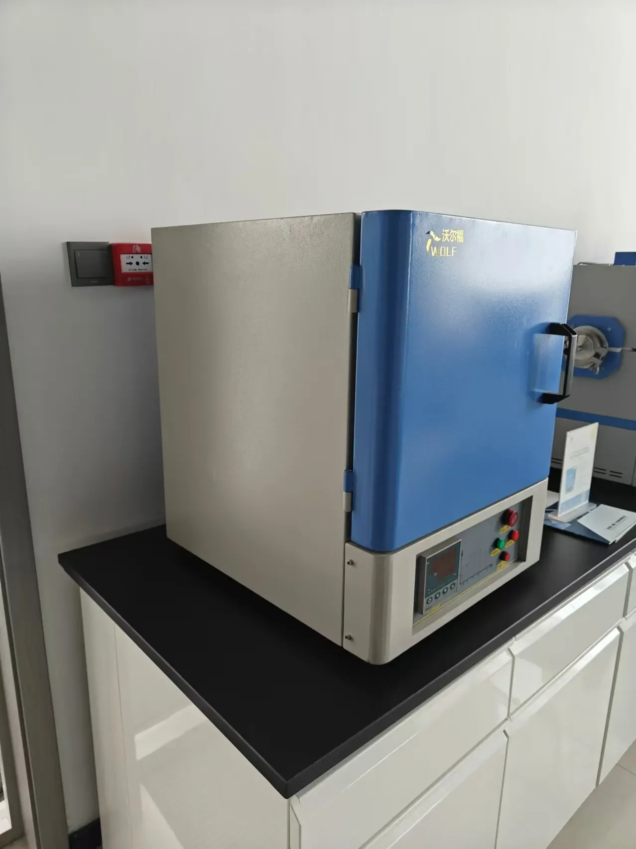 PID Control 30 Progra  mmed Segments 1000℃-1200℃ Resistance Wire Heating Electric Muffle Furnace Box Type Furnace For Lab Use