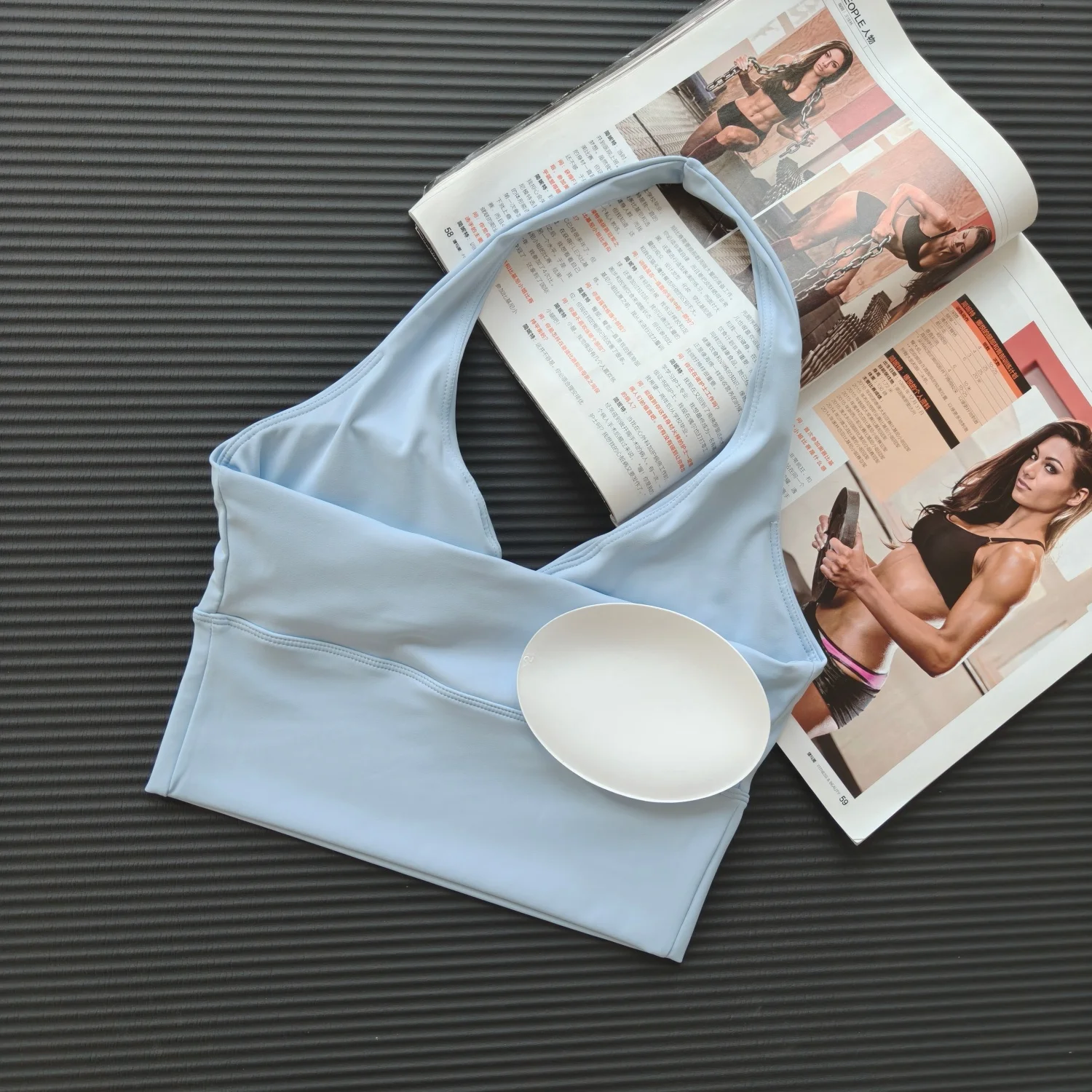 Damen-Sport-BH mit V-Ausschnitt und Halterneck, ultra-elastisch, mit Polsterung, offenem Rücken, Fitness-Tanktop für Yoga, Workout und Activewear – Detail 15