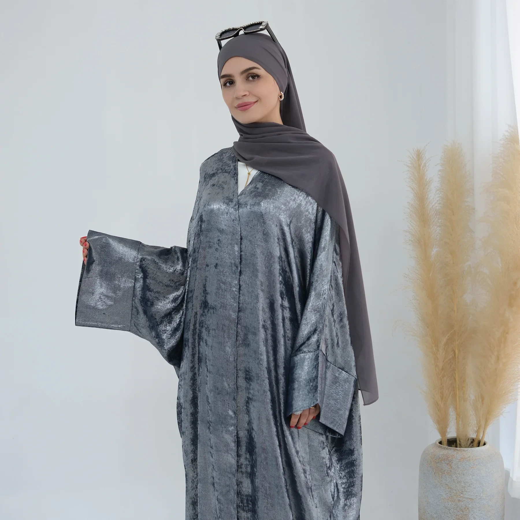 2024 Odzież dla muzułmanek Eid Open Kimono Płaszcz Dubaj Abaya Długi rękaw V-neck Abayas dla kobiet Elegancka muzułmańska sukienka damska