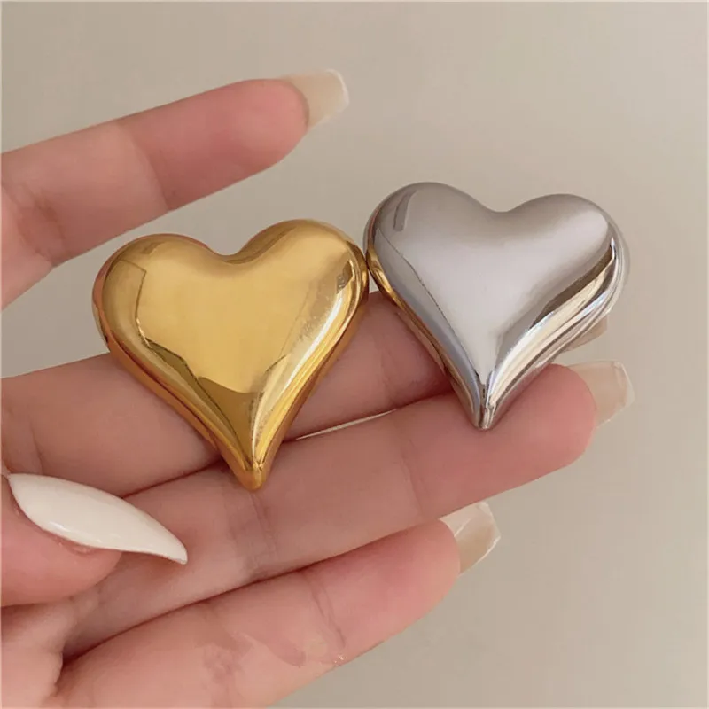

Yangliujia Heart Shape Metal Brooch European And American Style Personalized Fashion Brooch Girls Travel Wedding Accessories