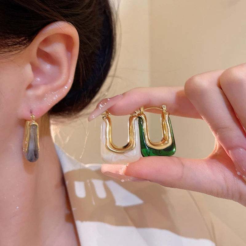 

Vintage Hollow U Shape Hoop Earrings for Women Elegant Acrylic Green Geometric Irregular Earrings Fashion Party Jewelry Gifts