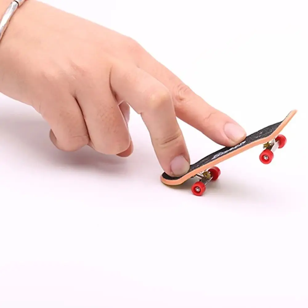 1Set New Fingers Training Skate Park Ramp Set Plastic Funny Tech Practice Deck Black Finger Skateboards Children
