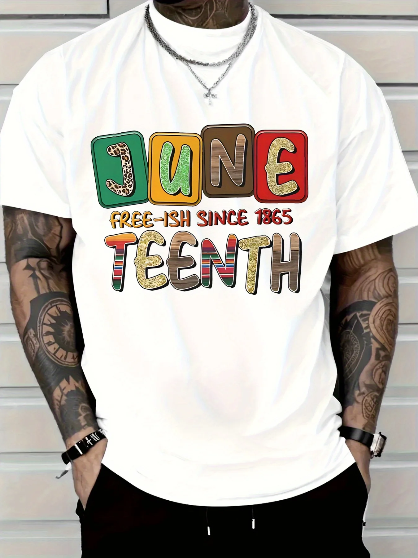 

2025 Новая мужская повседневная футболка из чистого хлопка, стильная посадка, идеально подходит для повседневной носки, мужская летняя уличная одежда