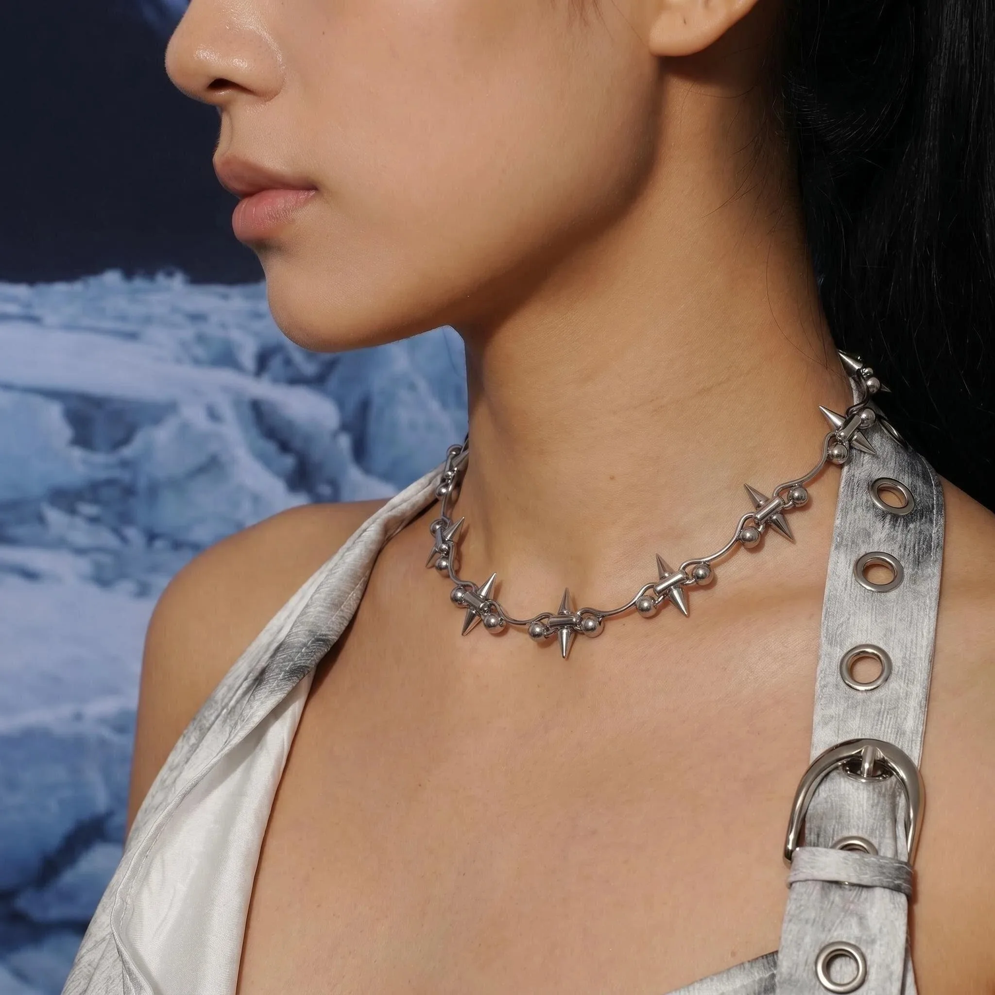 Personalisierte Rock-Halskette im Punk-Stil mit Spikes, coole, trendige, handgefertigte geometrische Halskette, Gothic Y2K Charm-Accessoires – Detail 4
