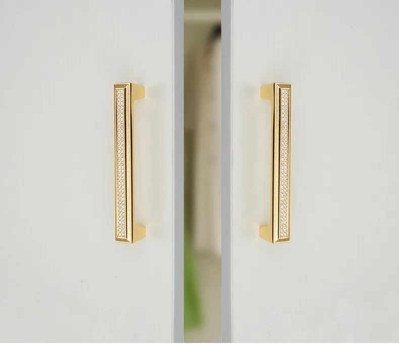 Luxury Crystal Glass Diamond Knob Furniture Golden Handle For Wardrobe Drawer Knob Kitchen Cabinets Cupboard Dresser Door Pulls