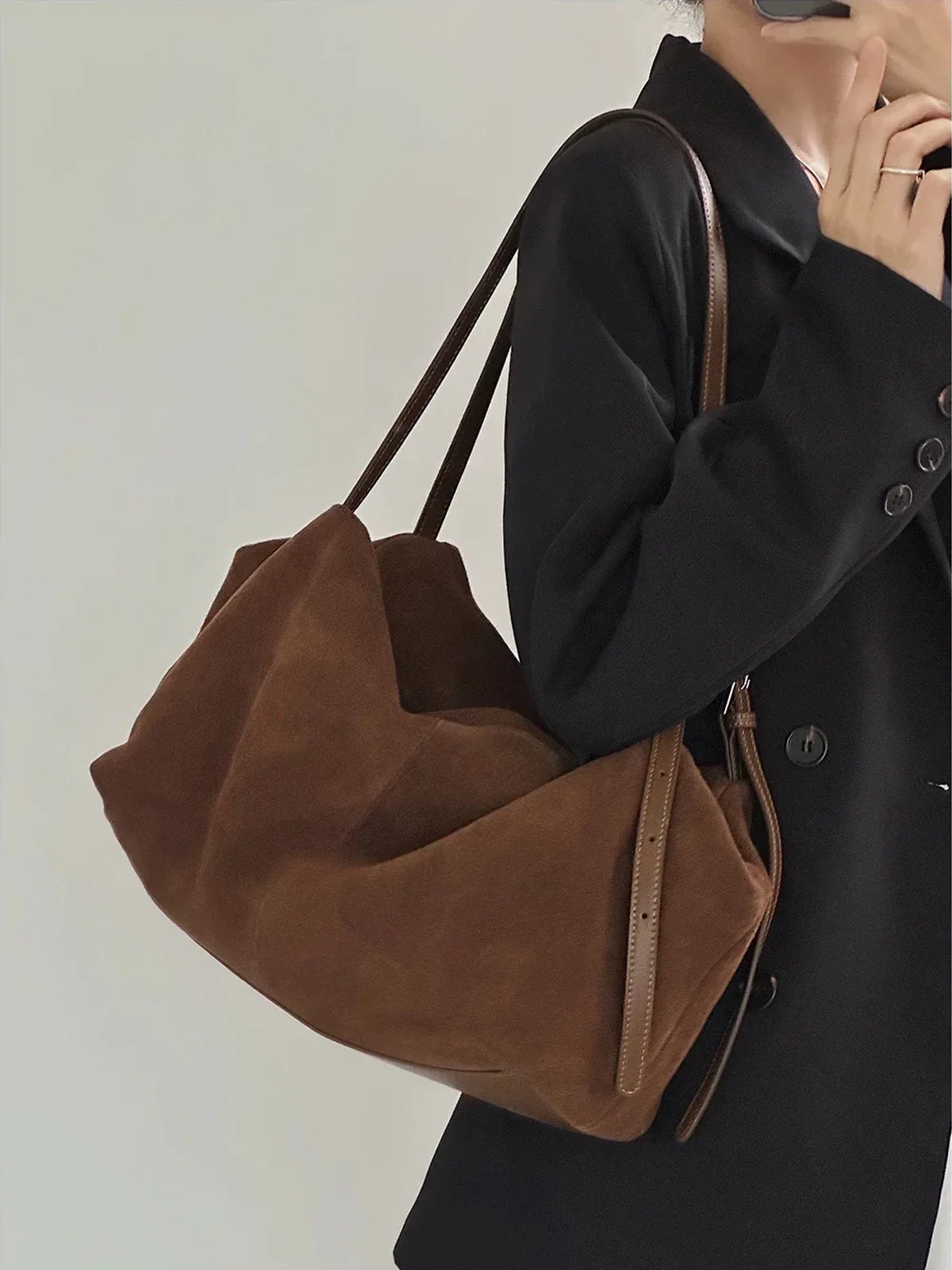 

Large Capacity Suede Frosted Boston Pillow Underarm Bag