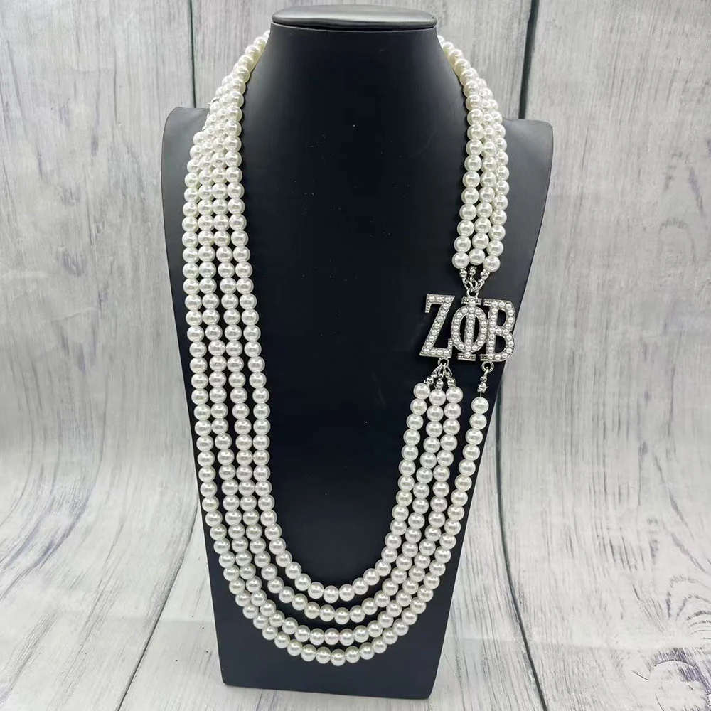 قلادة من اللؤلؤ متعددة الطبقات بشعار الحروف اليونانية لحفلة نادي نسائي الأخت #5