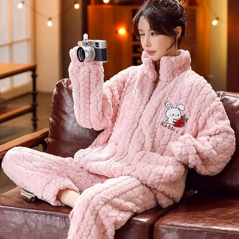 ชุดนอนผู้หญิงผ้ากำมะหยี่สีแสดหนาและหนาขึ้นชุดนอนผู้หญิงชุดเสื้อผ้าใช้ในครัวเรือนชุดเสื้อผ้าสำหรับใส่นอกบ้านมีซิป