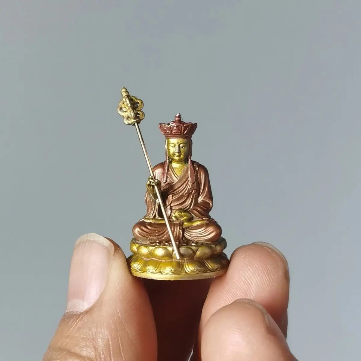 

Pure copper Jizangwang Bodhisattva Buddha statue ornaments home home living room brass offerings Jiuhuashan Buddha Hall copper s