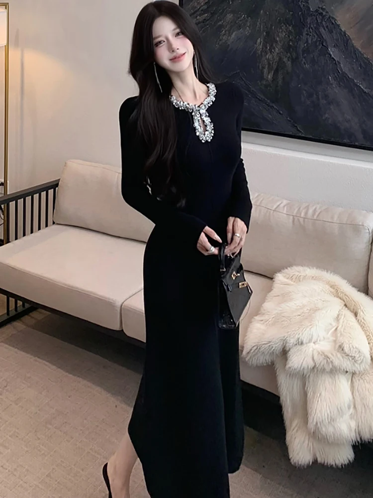 Otoño Invierno negro tejido diamantes vestido con cuello en V mujeres elegante vestido de lujo vestido 2025 coreano Vintage ceñido Festival suéteres