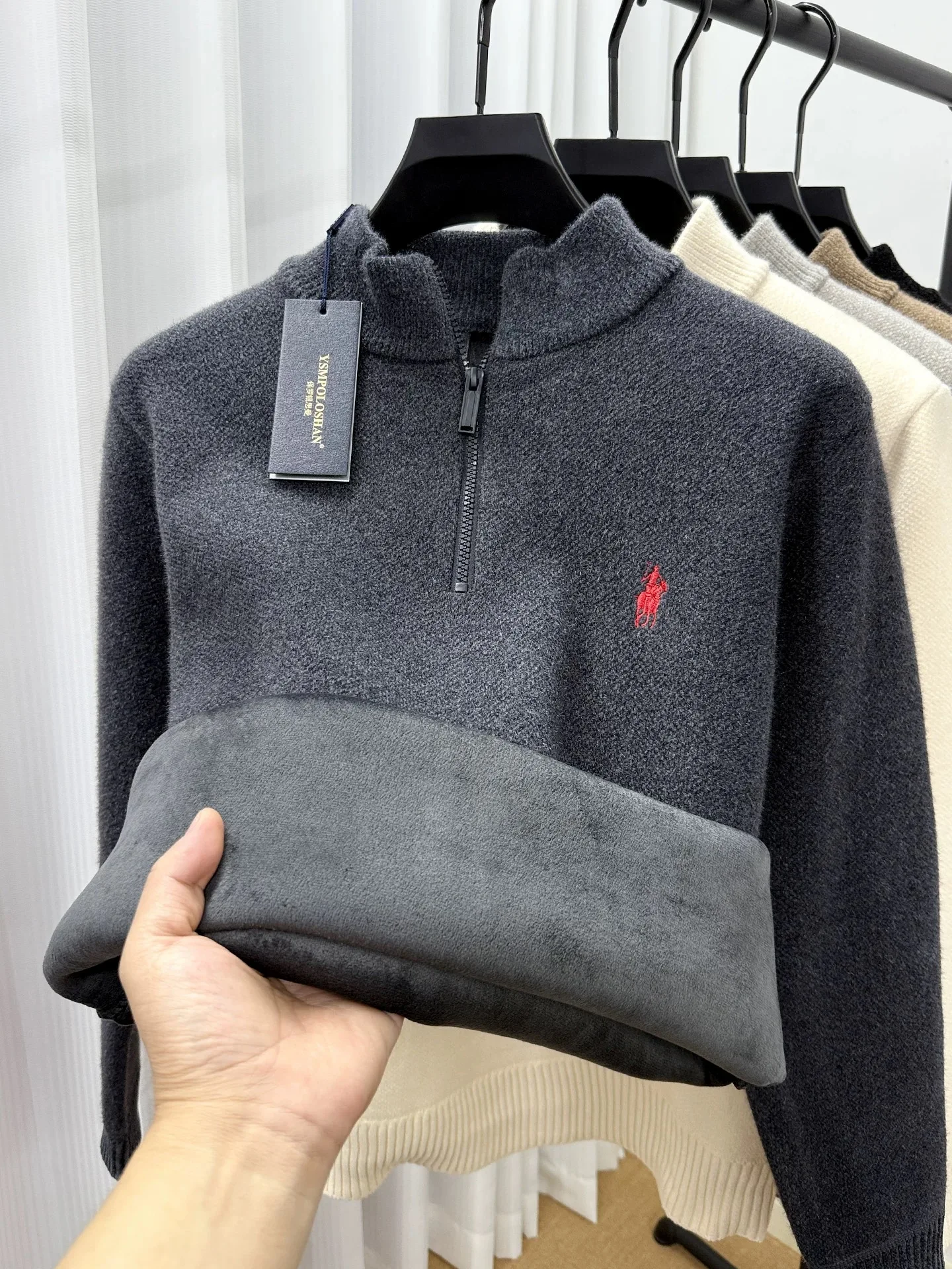 Marque de luxe fermeture éclair col montant pull hommes décontracté à la mode queue de cheval broderie design hiver nouveau peluche chaud tricot pull