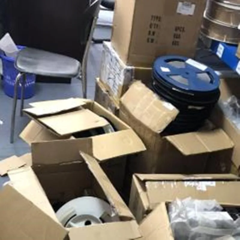 10PCS  100% nuevo PCF8593T 8593T PCF8593 SO8  Y