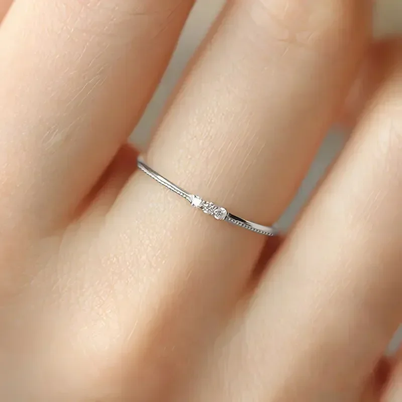 2026 New European and American Simple Geometric Ring for Women, Exquisite Wearing, Fashionable Minimalist Round Zircon Accessory