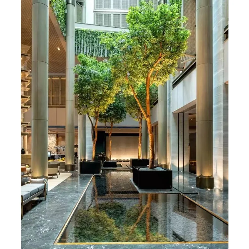 Grandi alberi artificiali personalizzati in finto albero d'acero verde per la decorazione domestica del ristorante esterno e interno